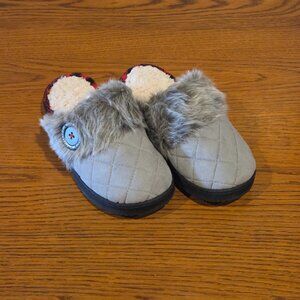 Dearfoams Women's Scuff Slippers, Size 5-6 N (Read Description)